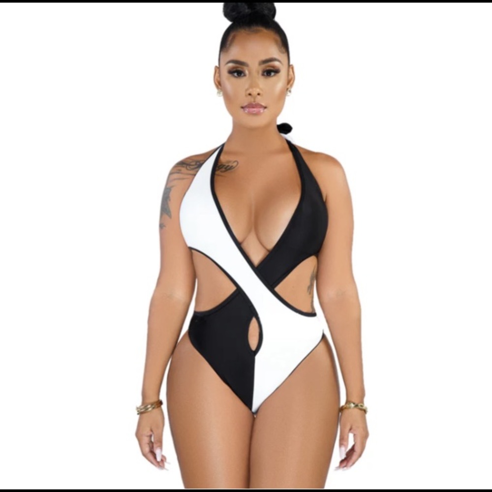 Body Suit/Swim:Alisha
